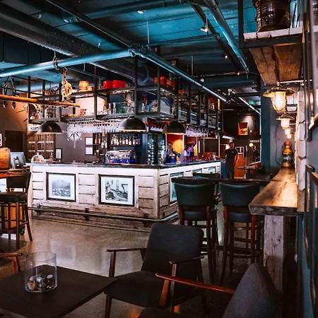 Mefjord Brygge מלון