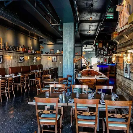 호텔 Mefjord Brygge 2*